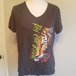 SOLD-NWOT Big Cat Rescue v-neck tee